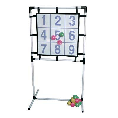 DRUŽABNA IGRA METANJE ŽOGIC V TARČO