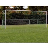 ALUMINIJASTI NOGOMETNI GOL 7.32x2.44m, PRITRJEN V ZEMLJO, Z MREŽNIMI TRAČNICAMi